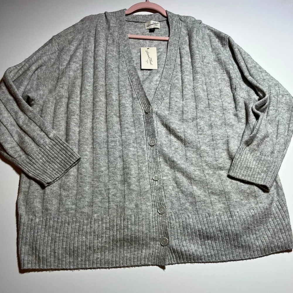 NWT Universal Thread Women's Light Gray Cardigan- XXL